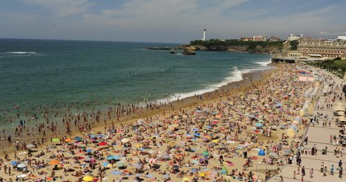 crowded-beach-summer
